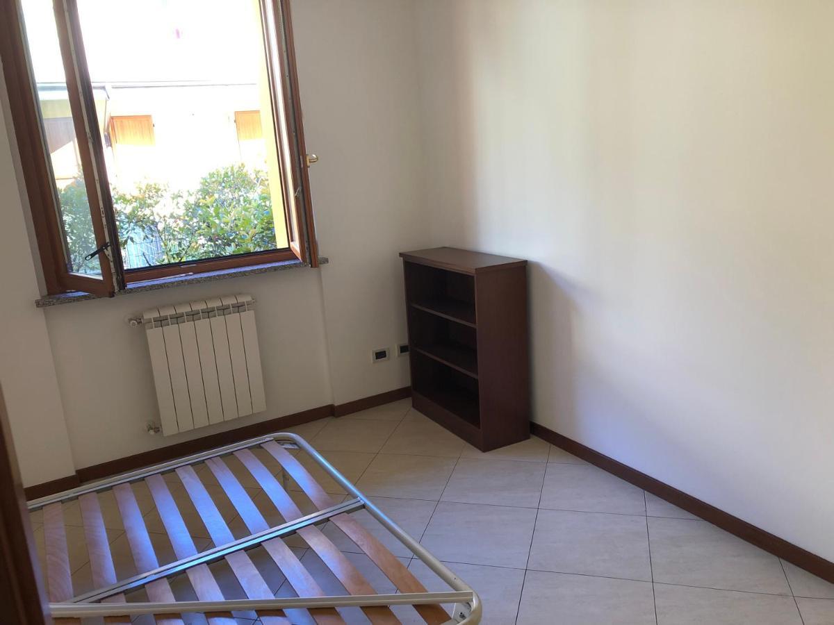 Trilocale In Villetta Piano Terra Indipendente اوسيو سوتو المظهر الخارجي الصورة